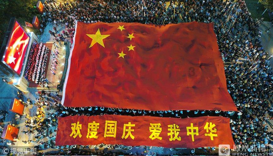 挖呀挖桃子老师家中自残,爆火后情绪崩溃